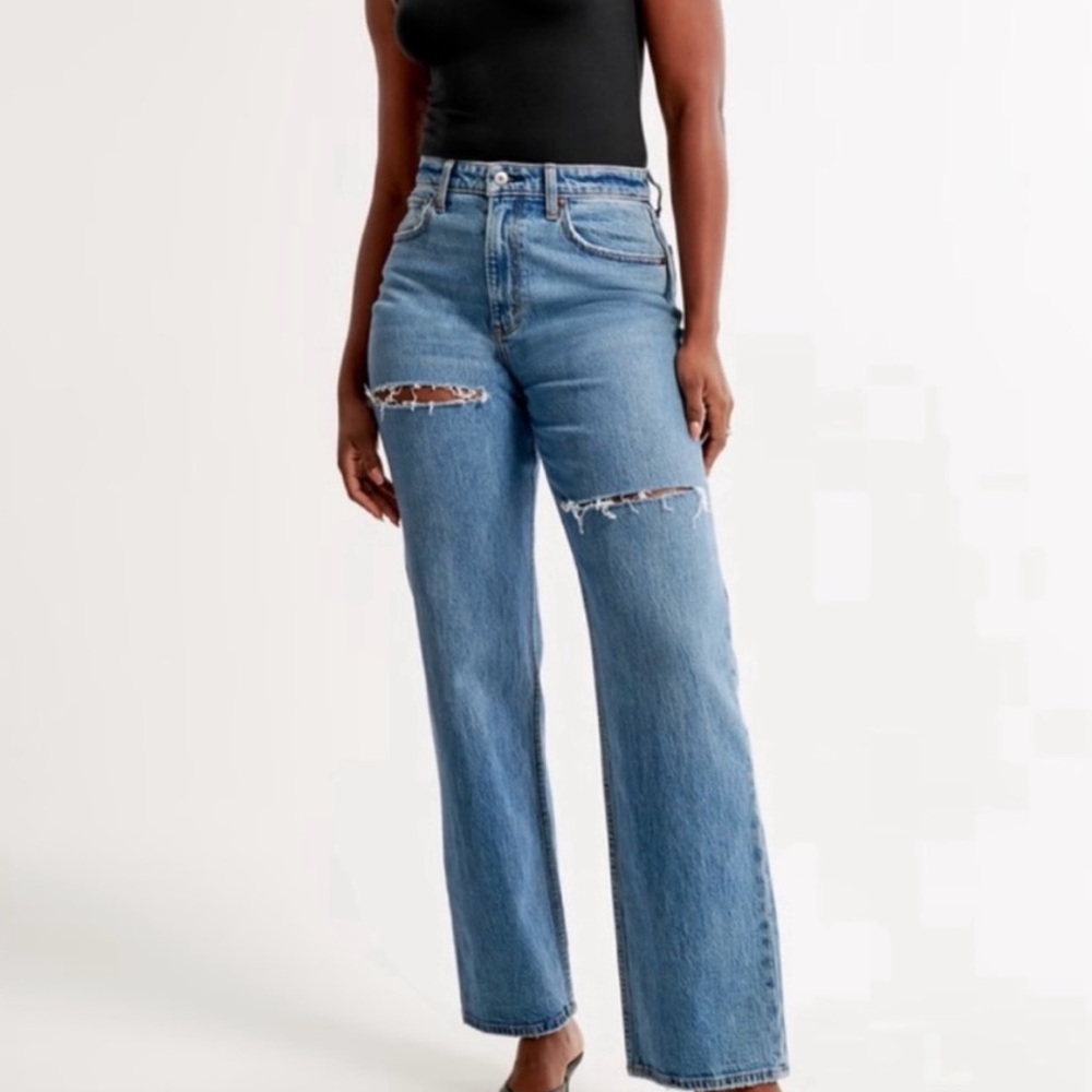 Abercrombie & Fitch 90’s Relaxed High Rise Jeans (Curve Love)